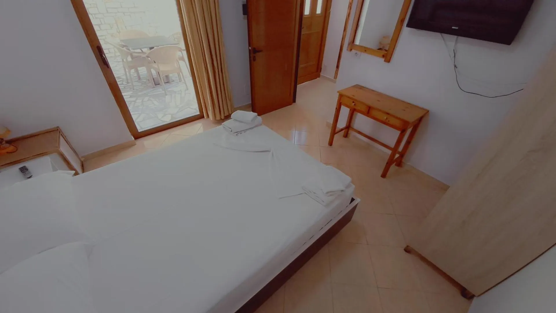 Hotel Vathi Ksamil 3*,